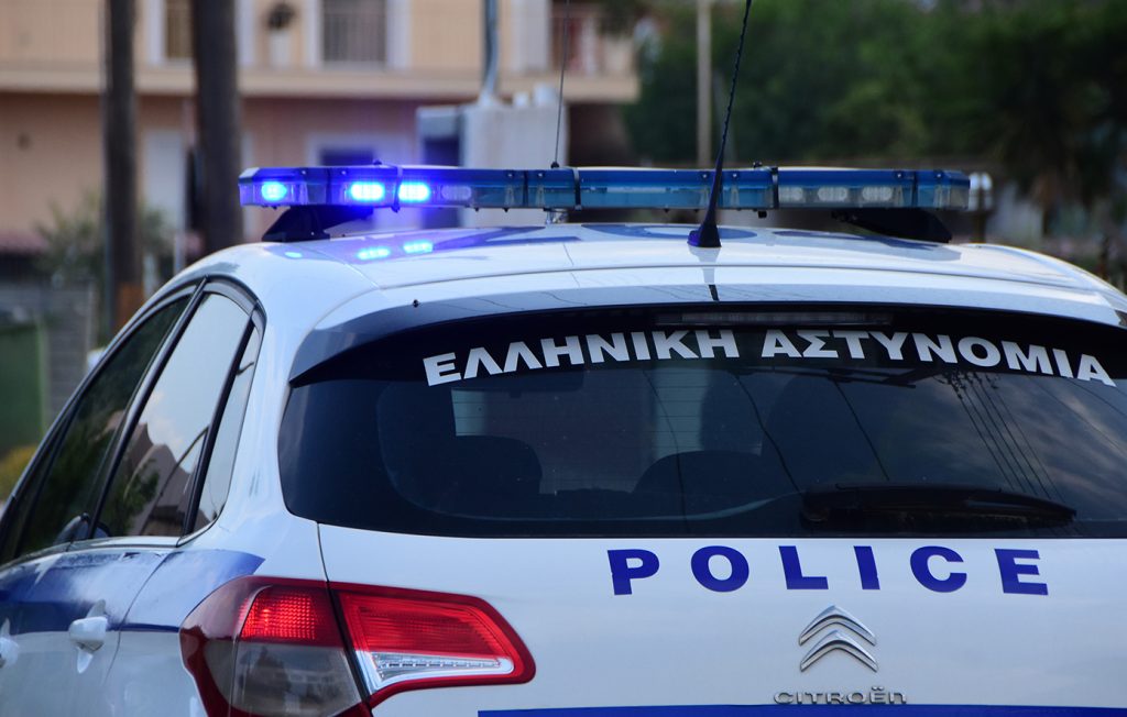 Σύλληψη 31χρονου δραπέτη με κατηγορίες κλοπής οχημάτων και απόδρασης στην περιοχή του Ζωγράφου